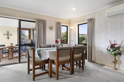 Photo of property in 36 Madison Street, Cambridge, 3434