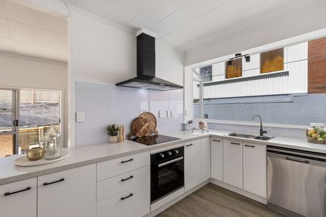 Photo of property in 84 Mill Road, Lower Vogeltown, New Plymouth, 4310