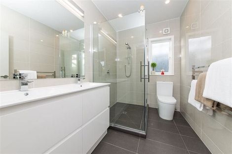 Photo of property in 53a Woodglen Road, Glen Eden, Auckland, 0602