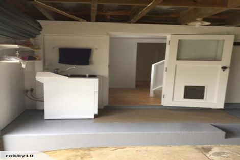 Photo of property in 19 Colombo Road, Waiuku, 2123