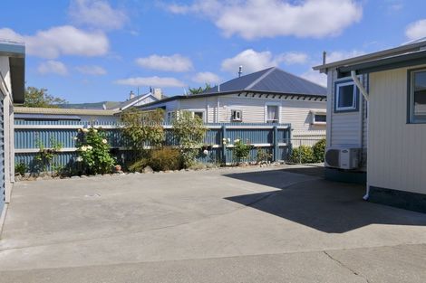 Photo of property in 25 Rhodes Street, Waimate, 7924