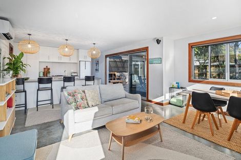 Photo of property in 1 Summer Lane, Tairua, 3508