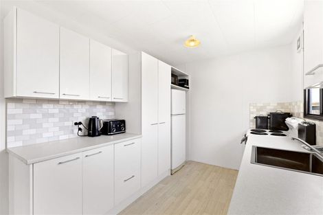 Photo of property in 8 Cameron Place, Ranui, Auckland, 0612