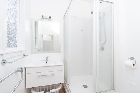 Photo of property in 14 Prince Street, Mount Victoria, Wellington, 6011