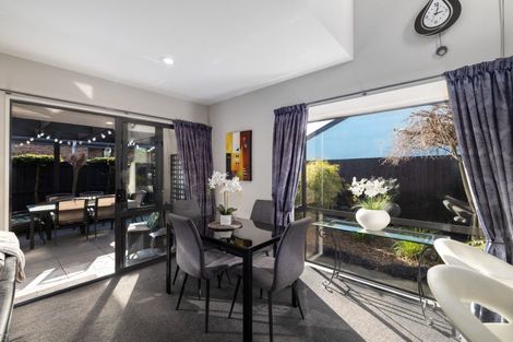 Photo of property in 2/66 Broadhaven Avenue, Parklands, Christchurch, 8083