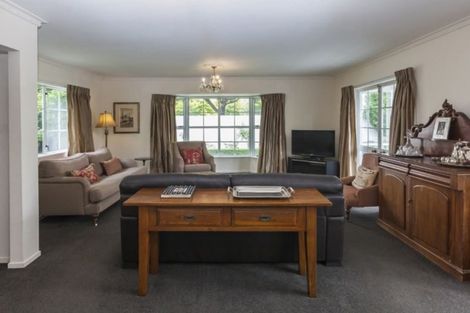 Photo of property in 244 Memorial Avenue, Burnside, Christchurch, 8053