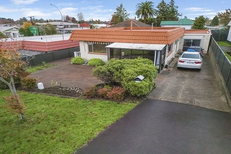 Photo of property in 1 Mahoe Street, Melville, Hamilton, 3206
