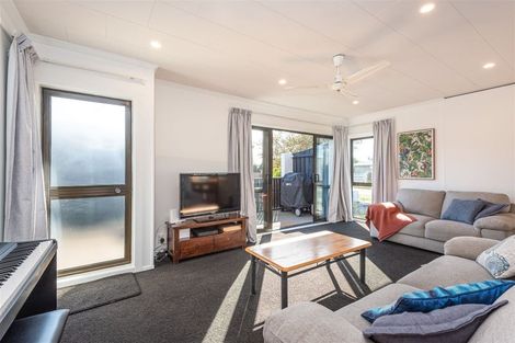 Photo of property in 17 Clydesdale Street, Woolston, Christchurch, 8062