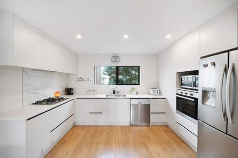 Photo of property in 6 Nga Waka Place, Mangere, Auckland, 2022