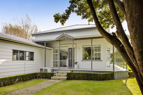 Photo of property in 14 Weld Street, Normanby, Hawera, 4614