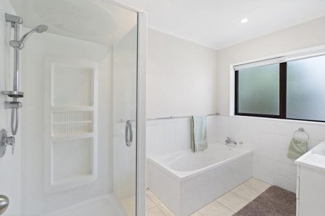 Photo of property in 2/4 Edward Avenue, Otara, Orewa, 2023