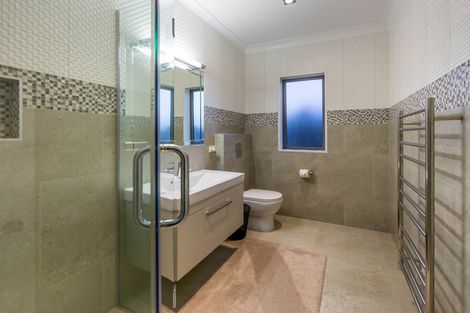 Photo of property in 15 Breton Close, Northwood, Christchurch, 8051