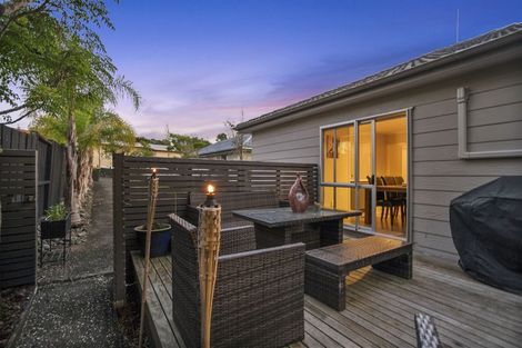 Photo of property in 13 Glenbury Place, Massey, Auckland, 0614