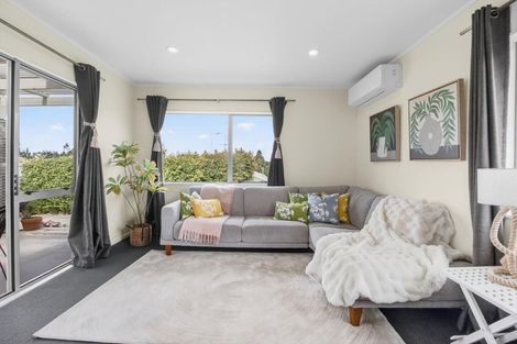 Photo of property in 23 Faram Place, Massey, Auckland, 0614