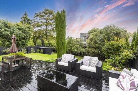 Photo of property in 111 Saint Andrews Square, Strowan, Christchurch, 8052