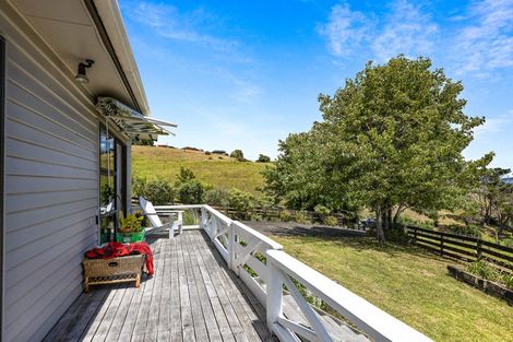 Photo of property in 380 Kaipara Coast Highway, Helensville, Kaukapakapa, 0871