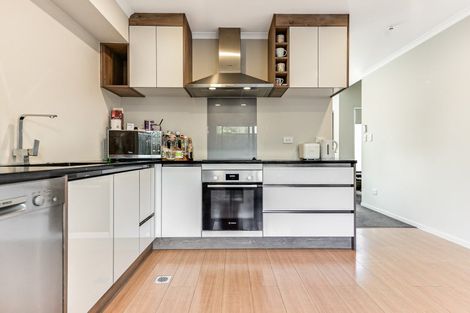 Photo of property in 90u2 Carrington Avenue, Silverdale, Hamilton, 3216