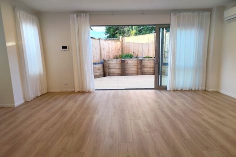 Photo of property in 24 Vanbrugh Place, Bucklands Beach, Auckland, 2014