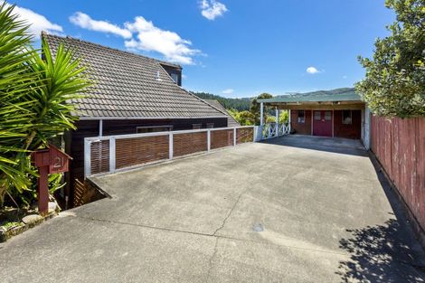 Photo of property in 21 Tapestry Grove, Silverstream, Upper Hutt, 5019