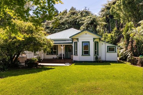 Photo of property in 160a Frankley Road, Frankleigh Park, New Plymouth, 4310