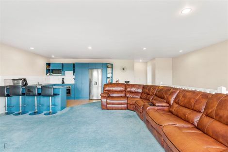Photo of property in 147b Hobsonville Road, West Harbour, Auckland, 0618