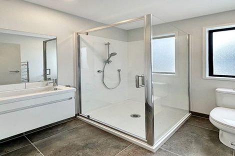 Photo of property in 10 Whati Lane, Henderson, Auckland, 0612