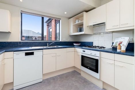 Photo of property in 27 Cardigan Bay Place, Addington, Christchurch, 8024
