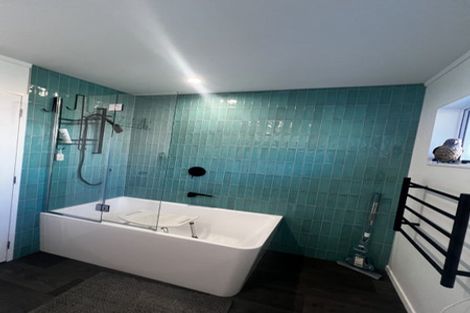 Photo of property in 10 Ambler Avenue, Glen Eden, Auckland, 0602