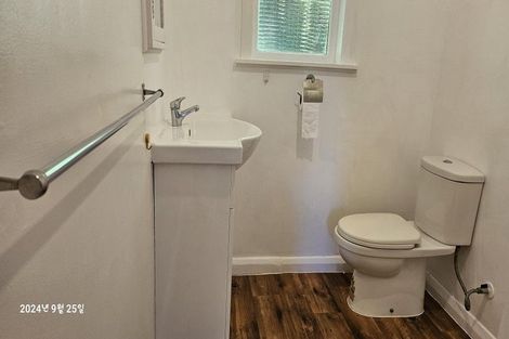 Photo of property in 2/78 Middleton Road, Churton Park, Wellington, 6037