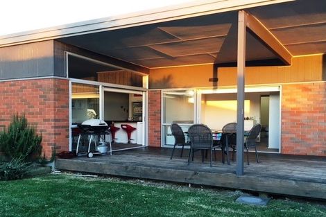 Photo of property in 32 Norcross Avenue, Henderson, Auckland, 0612