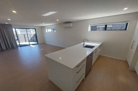 Photo of property in 28 Llew Summers Street, Belfast, 8051