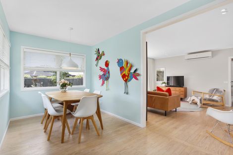 Photo of property in 5 Roby Street, Te Atatu Peninsula, Auckland, 0610