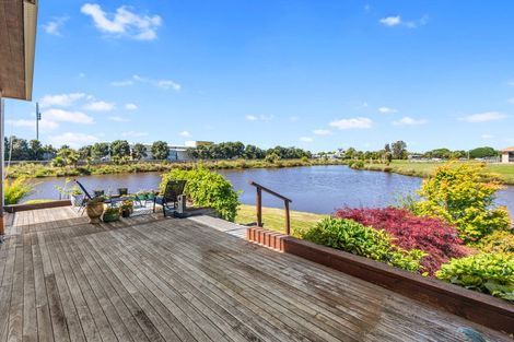 Photo of property in 166 Oriental Parade, Papamoa Beach, Papamoa, 3118