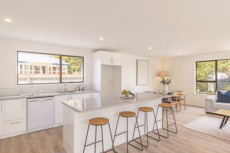 Photo of property in 130 Bower Avenue, New Brighton, Christchurch, 8083