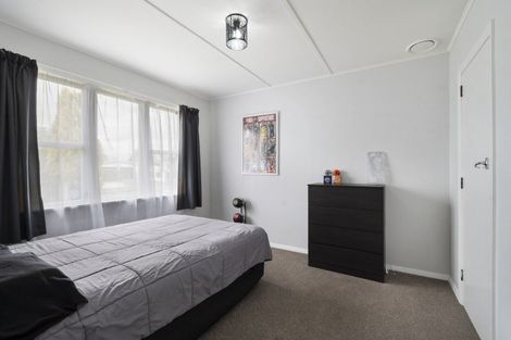 Photo of property in 3 Somerset Crescent, Highbury, Palmerston North, 4412