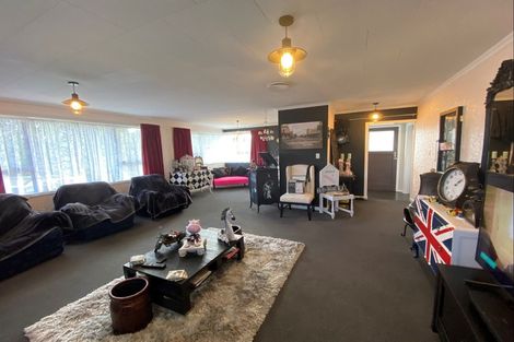 Photo of property in 255 High Street, Eltham, 4322