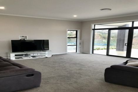 Photo of property in 90 Stoneridge Terrace, Whitford, Manurewa, 2576