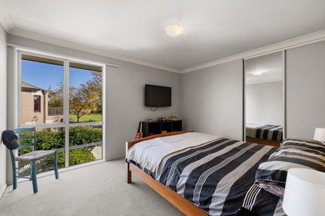 Photo of property in 54 Willowview Drive, Redwood, Christchurch, 8051