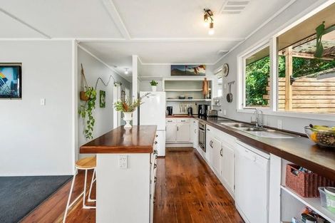 Photo of property in 134 Verran Road, Birkdale, Auckland, 0626