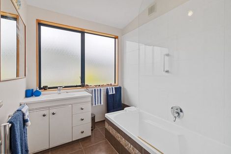 Photo of property in 24 Champion Place, Pauanui, Hikuai, 3579