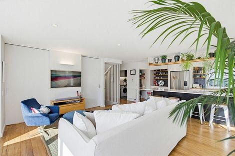 Photo of property in 20 Roscoe Terrace, Wadestown, Wellington, 6012