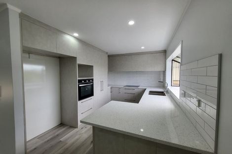 Photo of property in 19 Kapiti Place, Sunnynook, Auckland, 0620