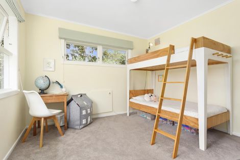 Photo of property in 5 Roby Street, Te Atatu Peninsula, Auckland, 0610