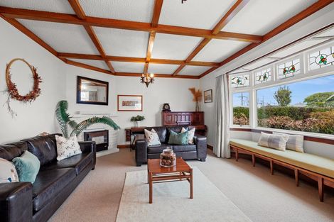 Photo of property in 13 Paynters Avenue, Strandon, New Plymouth, 4312