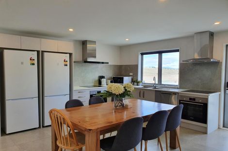 Photo of property in 37 Howden Drive, Jacks Point, 9371