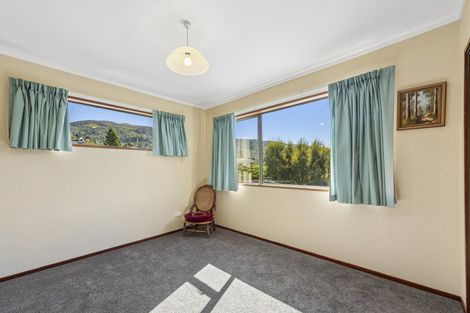 Photo of property in 37 Garden Place, Glenleith, Dunedin, 9010
