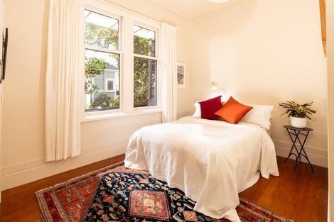 Photo of property in 32 Wade Street, Wadestown, Wellington, 6012