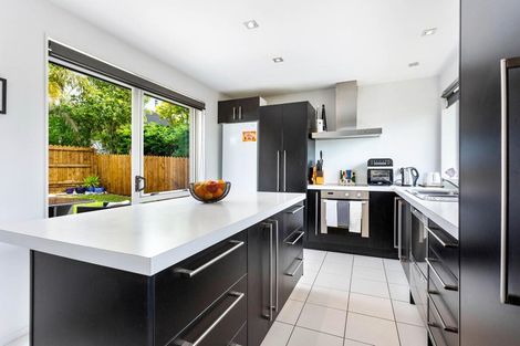 Photo of property in 16b Neil Avenue, Te Atatu Peninsula, Auckland, 0610