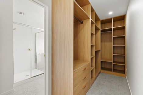 Photo of property in 17 Luxton Place, Mount Pleasant, Christchurch, 8081