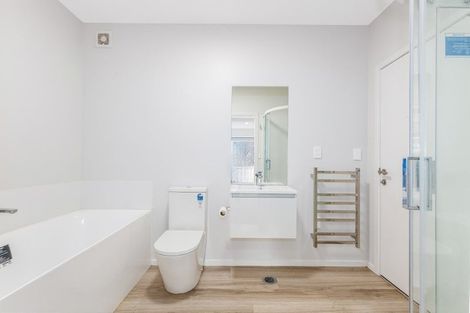 Photo of property in 5 Kohu Way, Whitby, Porirua, 5024